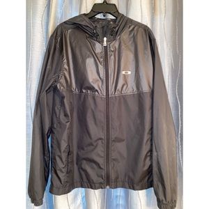 Men’s Oakley rain jacket